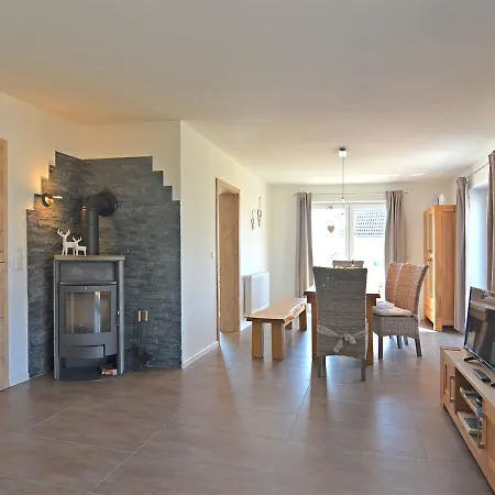 Tatil Evi Modern Holiday Home In Winterberg With Garden Winterberg