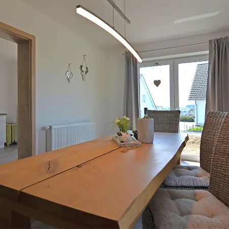 Modern Holiday Home In Winterberg With Garden בית נופש *