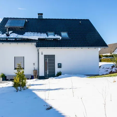 Modern Holiday Home In Winterberg With Garden Tatil Evi